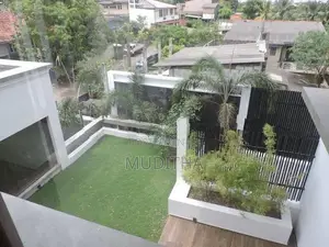Luxury Residence House in Colombo 05