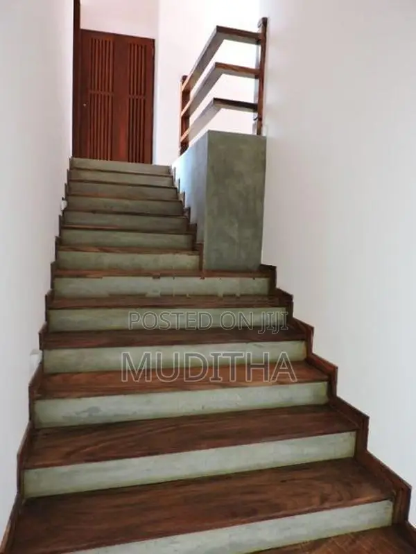 Luxury 3 Story House for Sale in Nawala