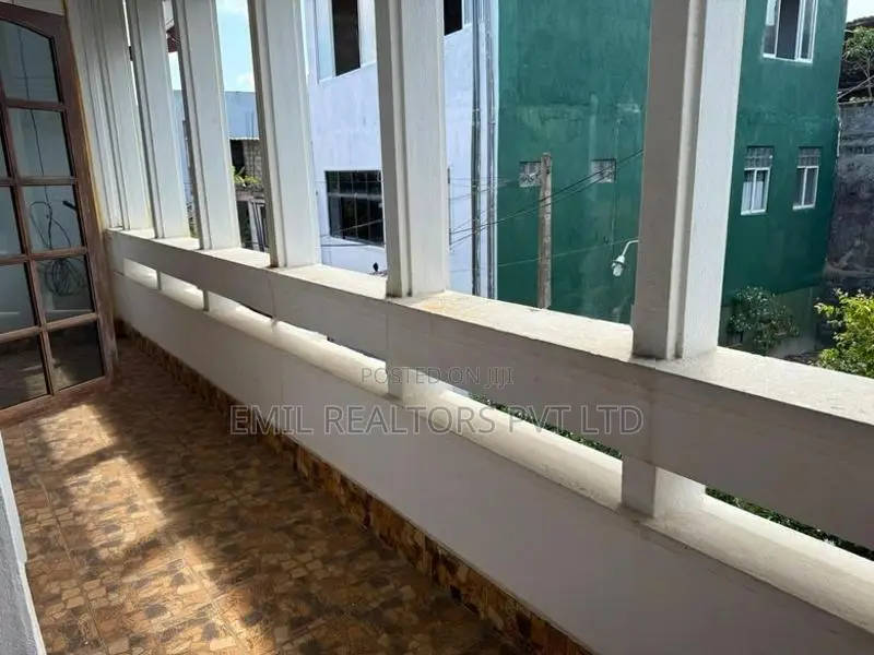 Spacious 7 Bedroom House for Sale at Nugegoda (EM069AC)