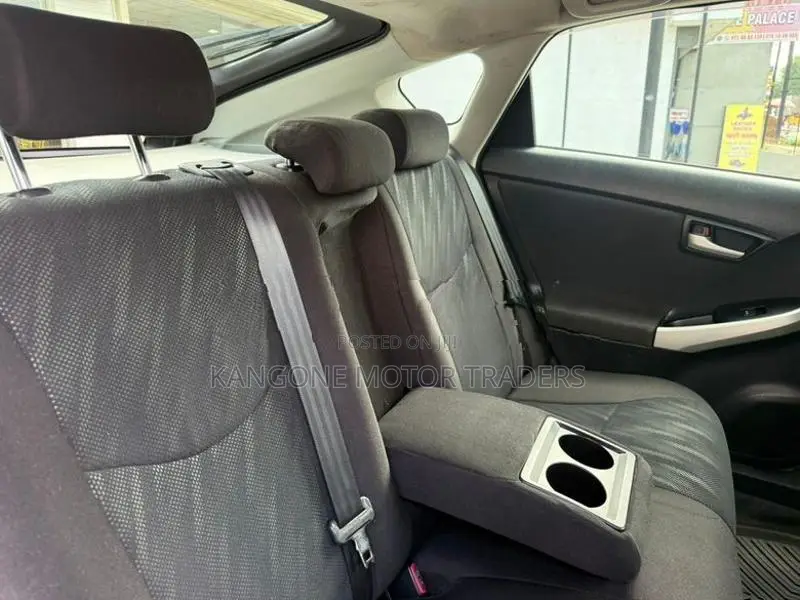 Toyota Prius S TOURING 2013