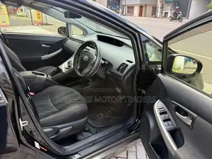Toyota Prius S TOURING 2013