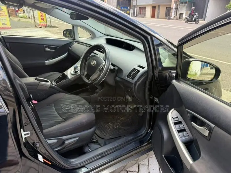 Toyota Prius S TOURING 2013