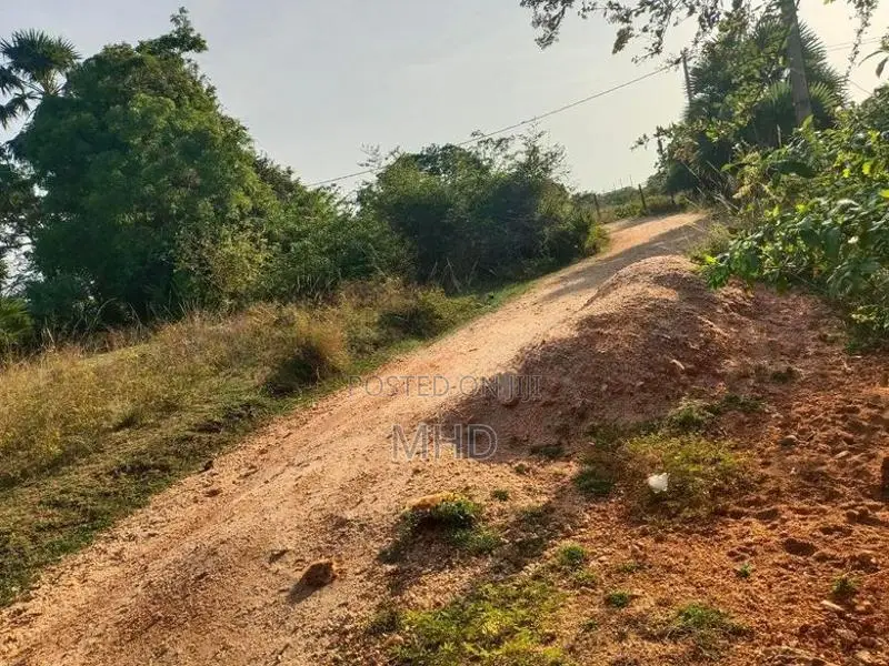 land1 In Trincomalee