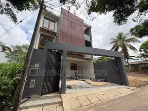 Luxury New House Sale in Thalawathugoda