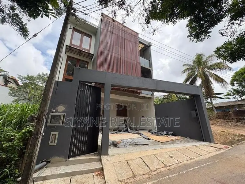 Luxury New House Sale in Thalawathugoda