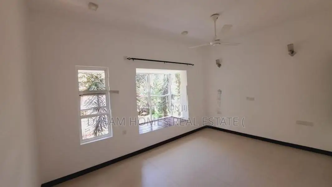 3-Unit Apartment Complex for Sale – Near Athurugiriya Highway