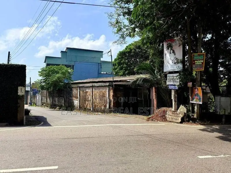 Land for Sale in Thalawatugoda