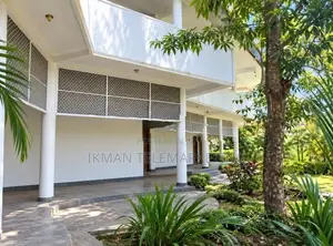 Land with Hotel for Sale in Bolgoda