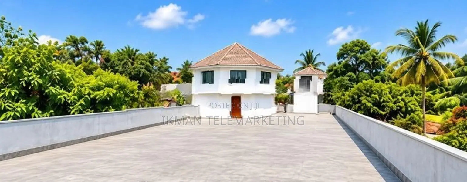Land with Hotel for Sale in Bolgoda