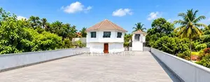 Land with Hotel for Sale in Bolgoda