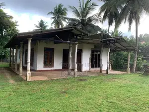 42.52 Perches Land With House At Weliweriya In Gampaha