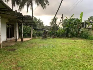 42.52 Perches Land With House At Weliweriya In Gampaha