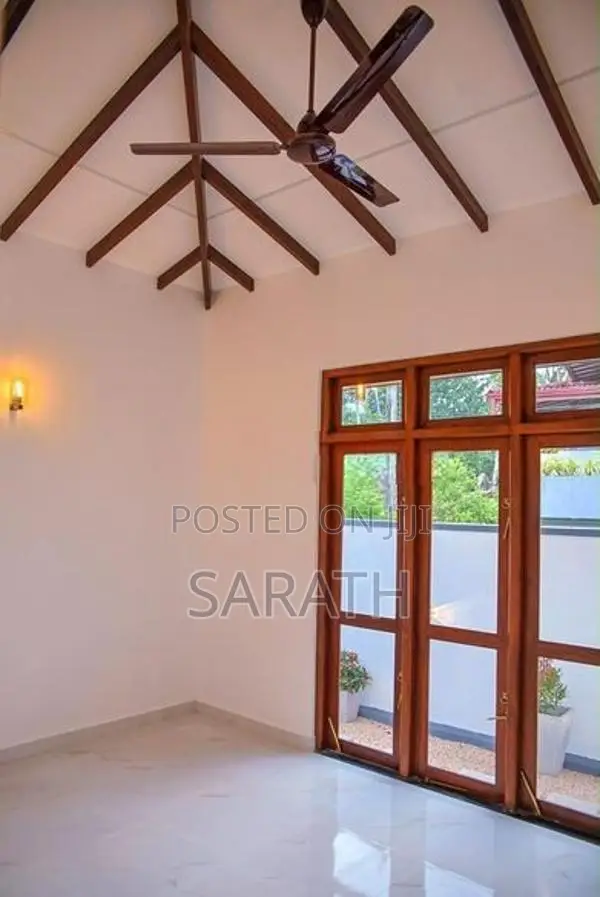 අතුරුගිරියේ අංගසම්පූර්ණ අලුත්ම තනි නිවසක්