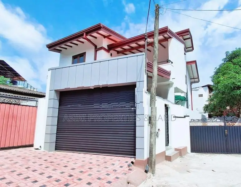 Brand New Luxury House for sale in Piliyandala Kesbawa