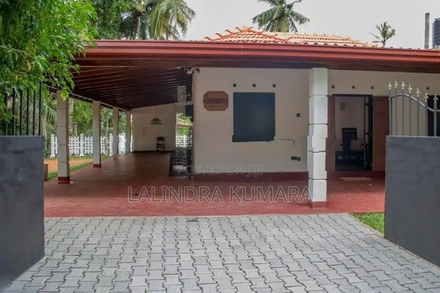 Luxury Villa For Rent In Mihiripanna, Thalpe, Unawatuna Galle