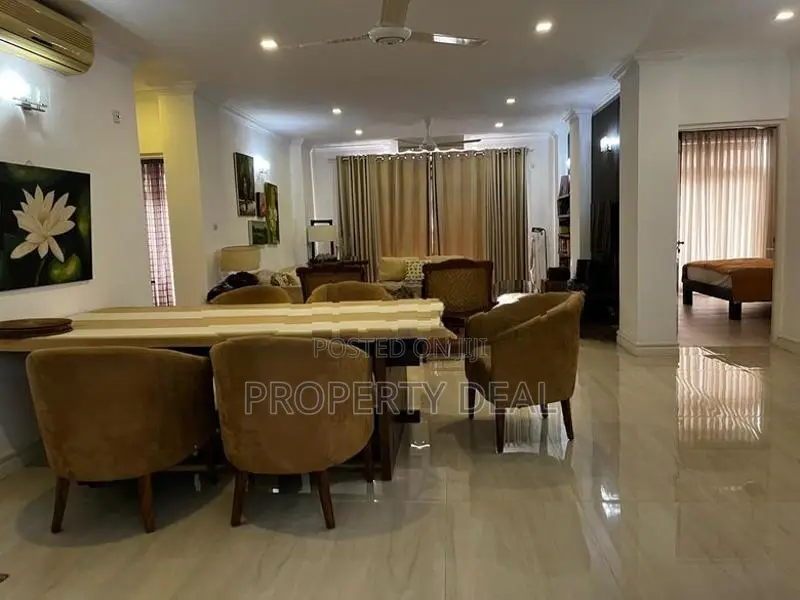 🏢 Apartment For Rent – Victoria Park Residences, Colombo 07 - PDA194