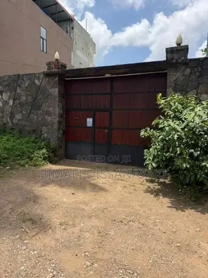 Commercial Building For Rent In Makola
