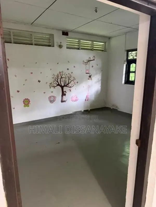 Commercial Building For Rent In Makola