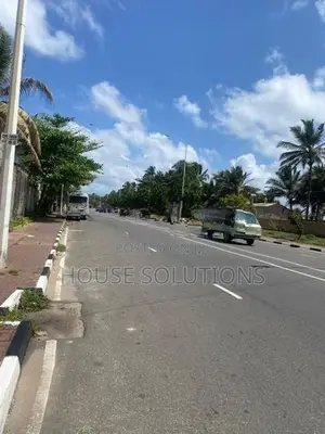 Valuable 15-Perch Land for Sale – Near Marine Drive Colombo 6