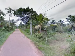 78 Perches of Valuable Land for Sale in Halpe, Mirigama