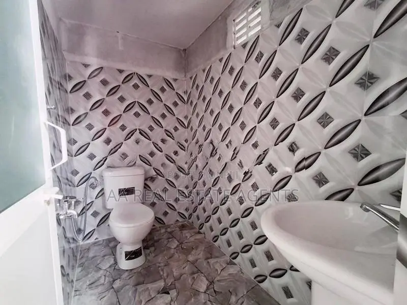 Single Storey House for Sale in Wellampitiya