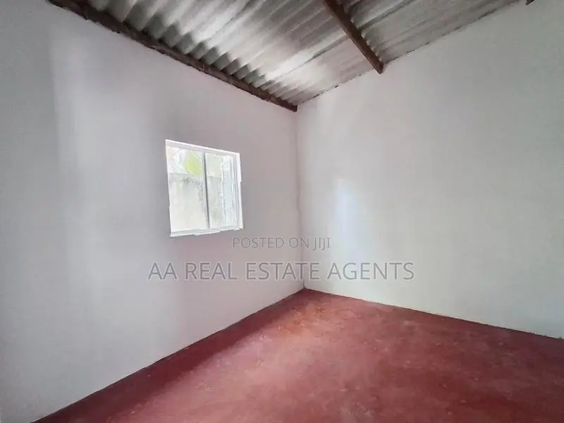 Single Storey House for Sale in Wellampitiya