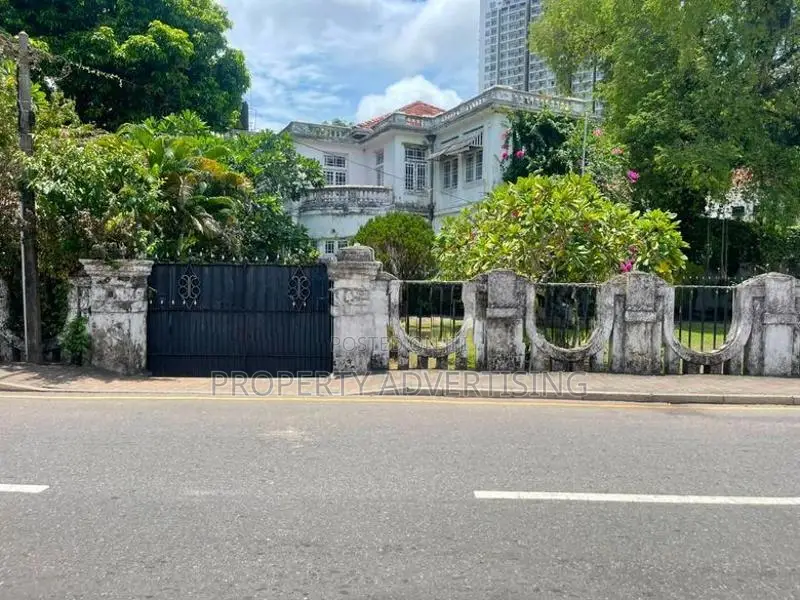 Ward Place, Colombo 07 – Prime Land with Existing House for Sale