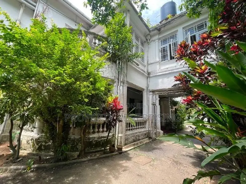 Ward Place, Colombo 07 – Prime Land with Existing House for Sale