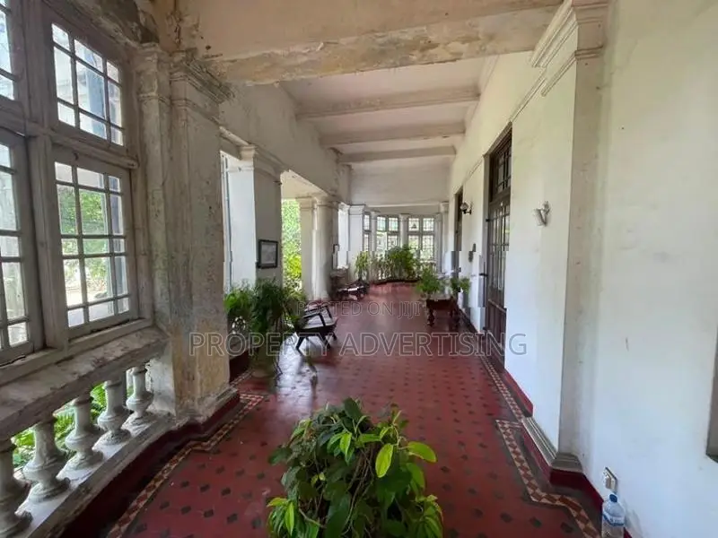 Ward Place, Colombo 07 – Prime Land with Existing House for Sale