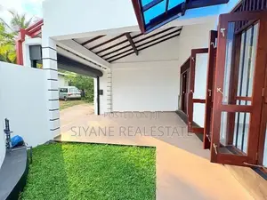 Single House For Sale in Thalahena