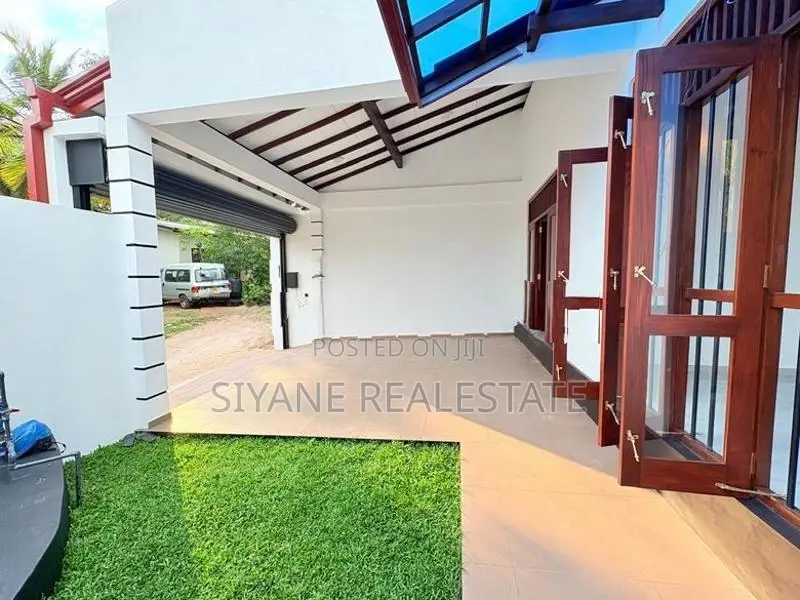 Single House For Sale in Thalahena