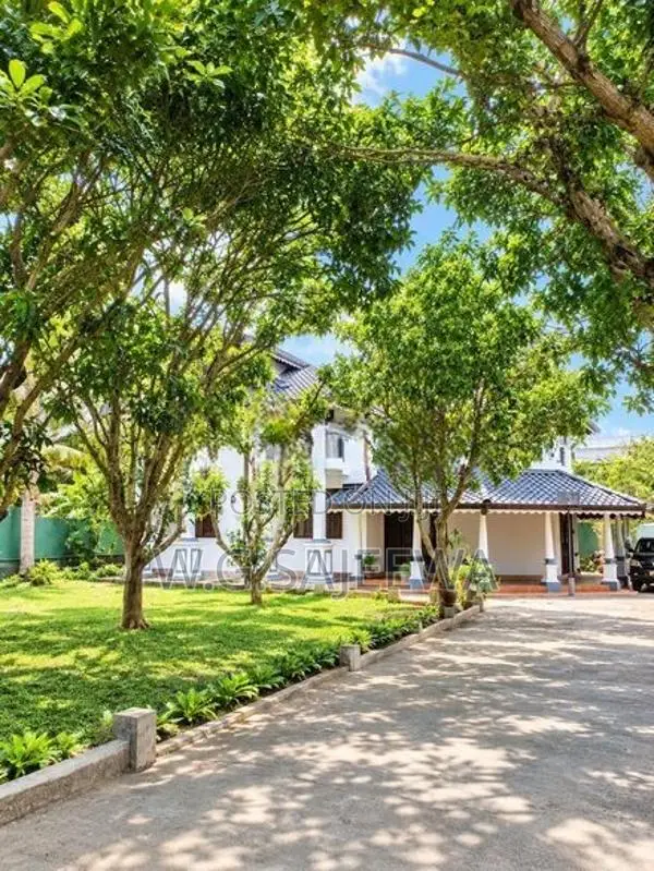 2 Storey 6 Rooms House rent in Negombo Town area