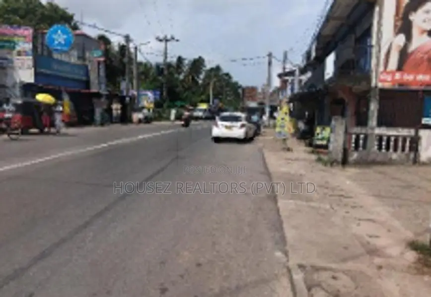 3-Storey Commercial Building for Sale – Kochchikade