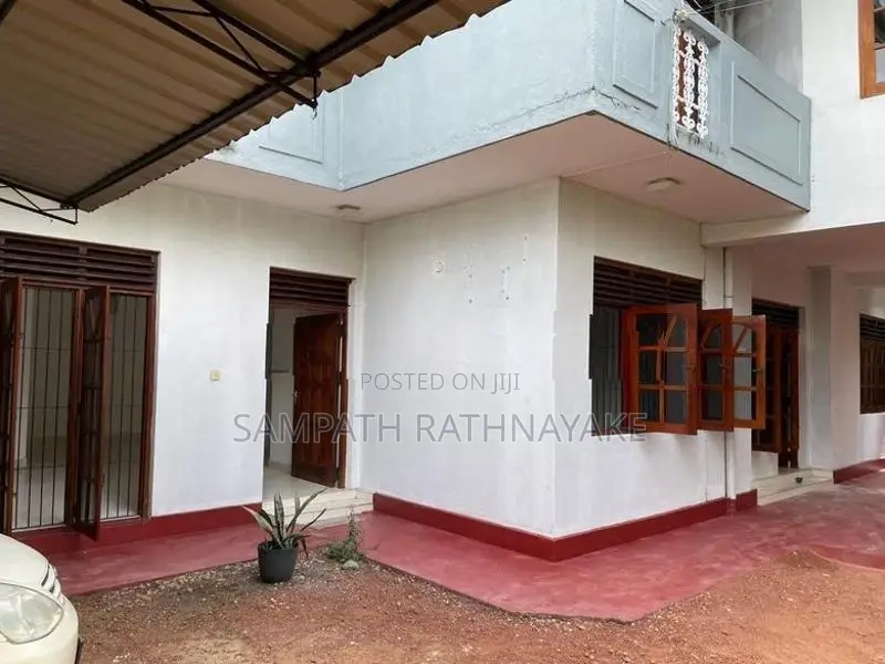 Nugegoda House For Rent