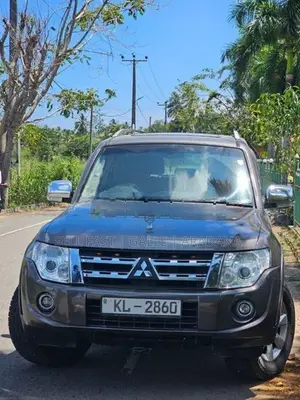 Mitsubishi Montero 2009