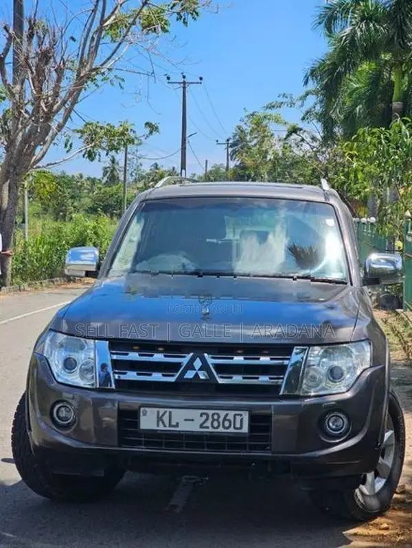 Mitsubishi Montero 2009