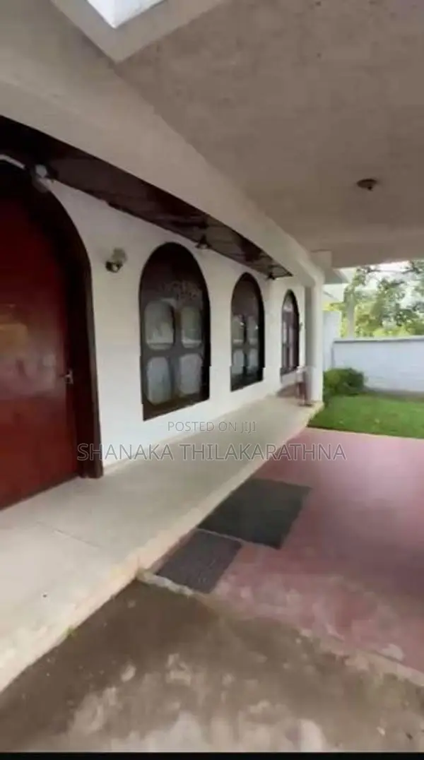 Large 8-Bedroom House for Sale – Kandy