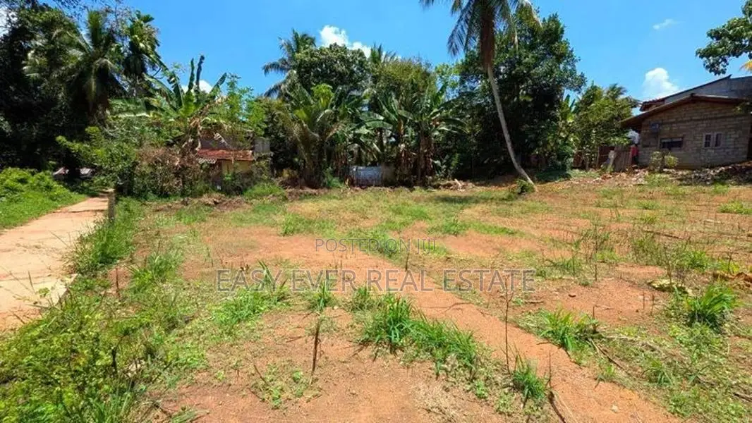 Land for sale in Yakkala