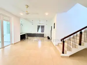 Elegant 3-Storey House for Sale in Pelawatta