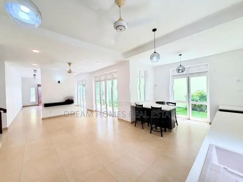Elegant 3-Storey House for Sale in Pelawatta