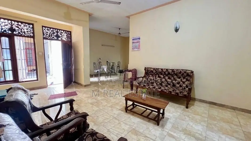 05 Bedrooms for House Sale 7.9 P Land in Hampden Ln, Wellawatte