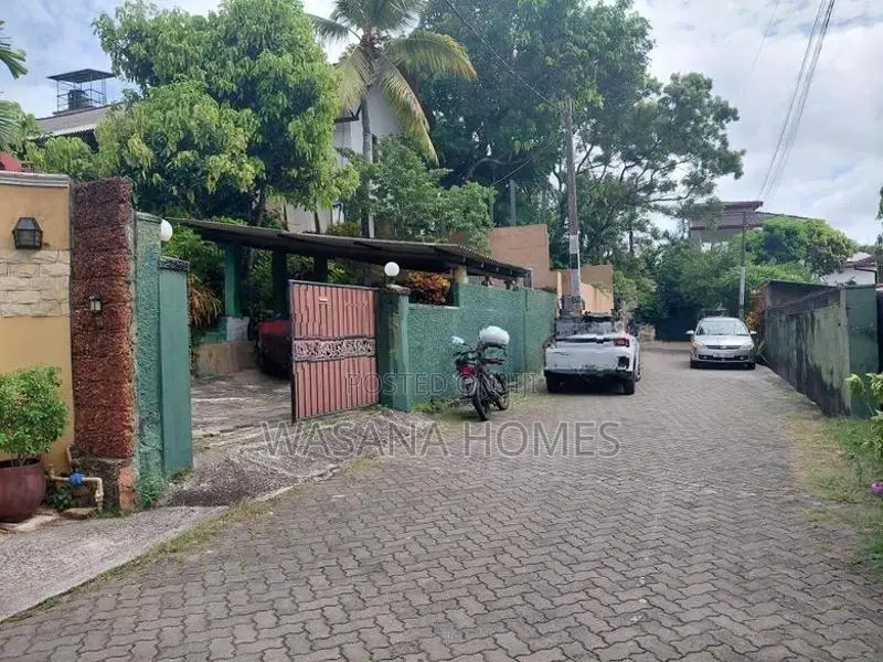 Best Land with House for Sale Nugegoda