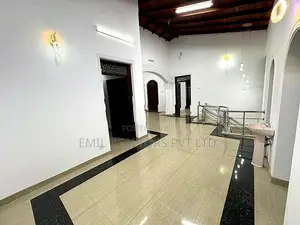 4 Bedroom spacious House for Rent at Rajagiriya (EM004MI)