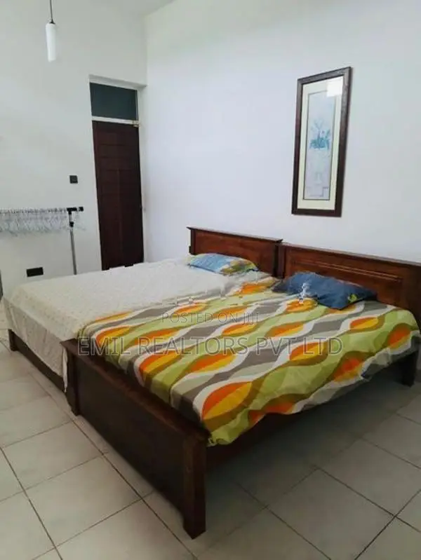4 Bedroom House for Rent at Colombo 06 (EM038MI)