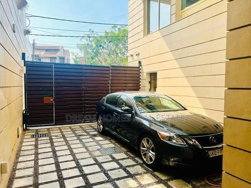 Luxury 2 Storied House for Sale in Rajagiriya