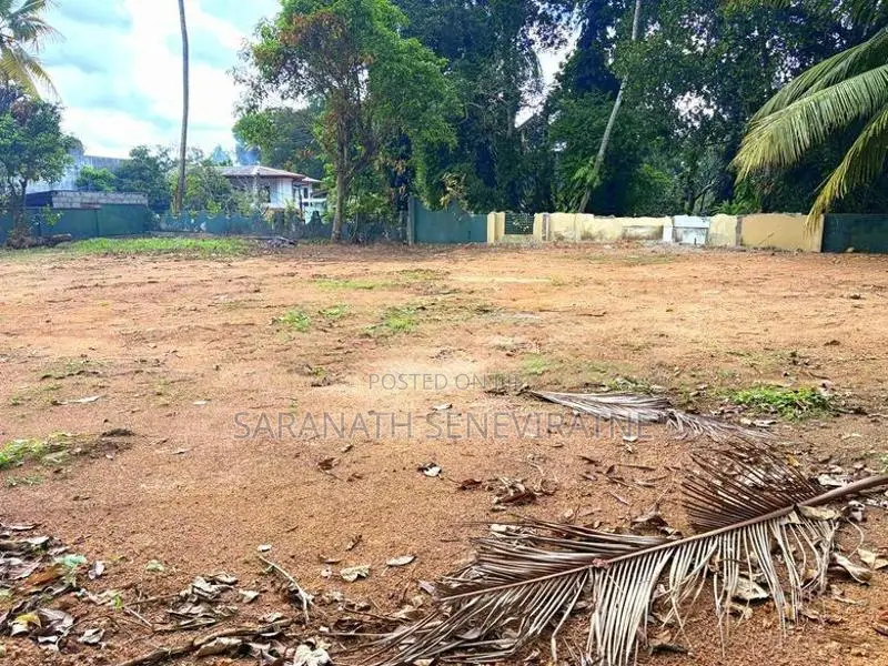 Land in 84 Namal Uyana Walpola Mulleriyawa New Town Angoda