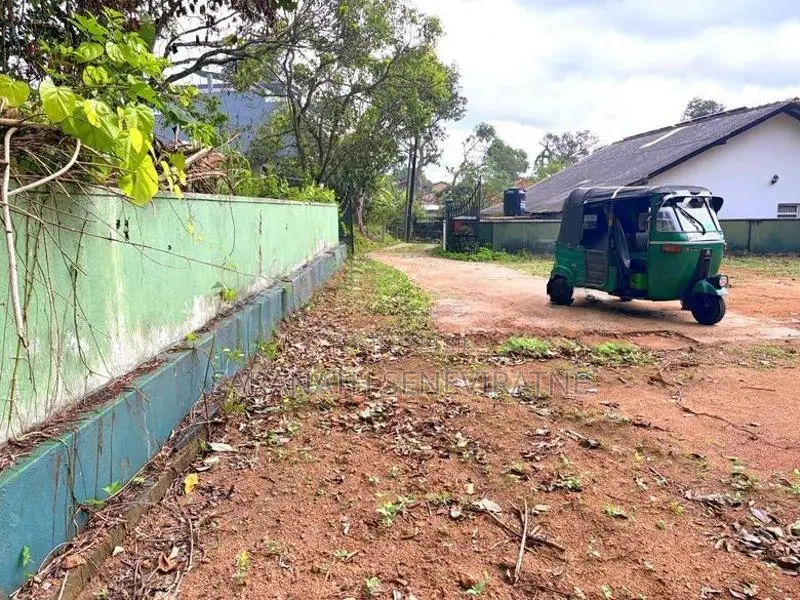 Land in 84 Namal Uyana Walpola Mulleriyawa New Town Angoda