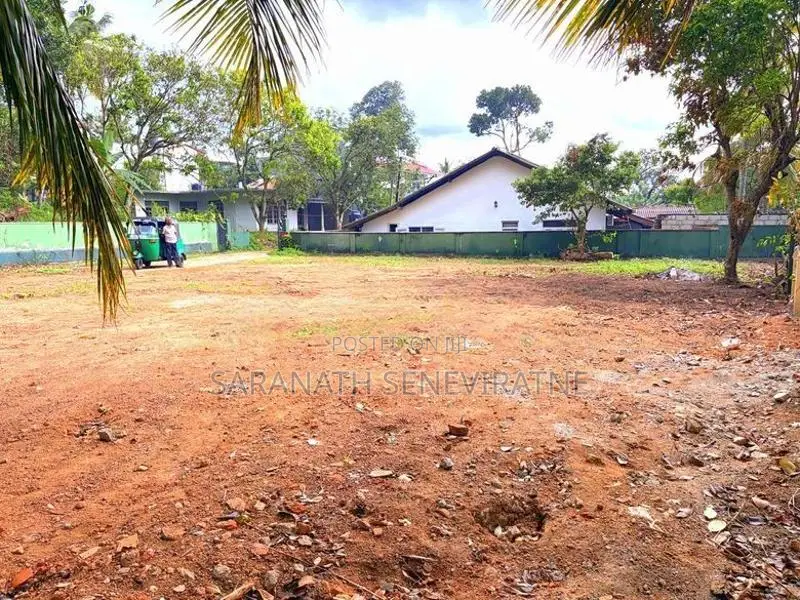 Land in 84 Namal Uyana Walpola Mulleriyawa New Town Angoda
