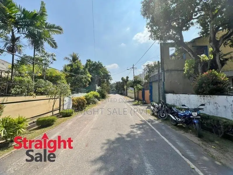 Prestigious Residential Neighbourhood Off Baseline Road [LS 07]