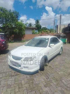 Mazda Familia 2001